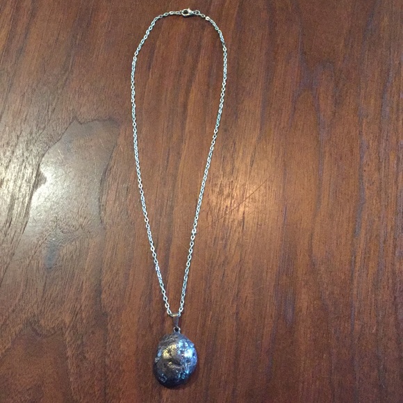 Crystal necklace - Picture 1 of 4